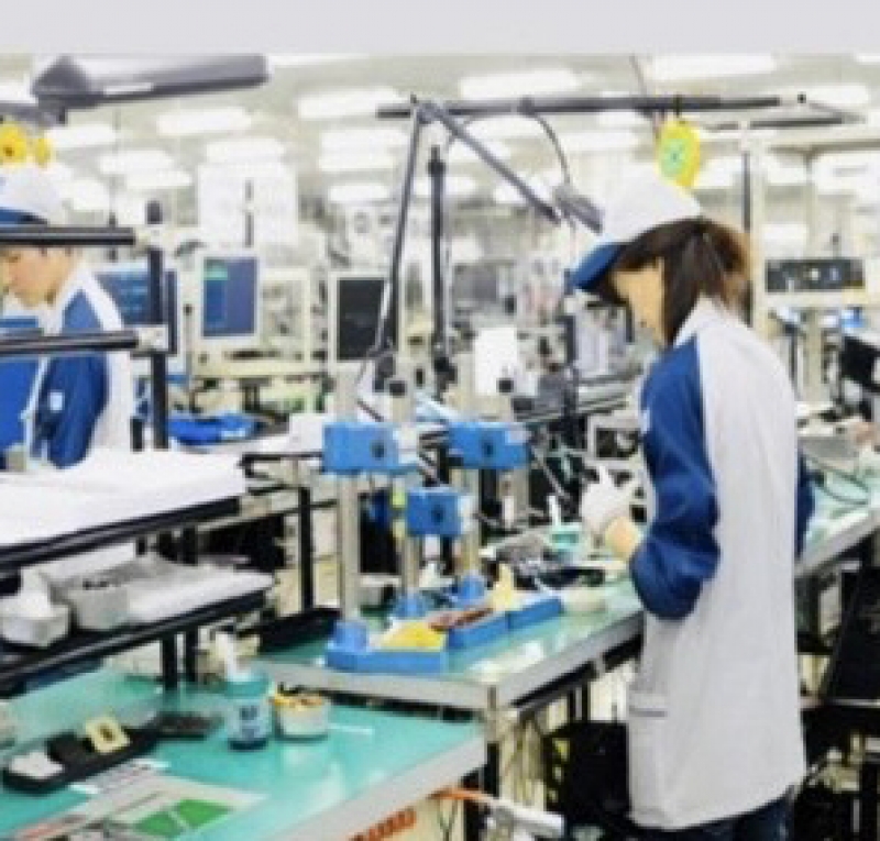 NỮ KIỂM TRA LINH KIỆN CƠ KH&Iacute; PV 4/2024
